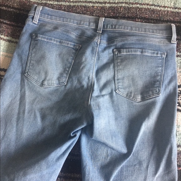 NWOT J Brand Selena Jeans (32) - Picture 3 of 4